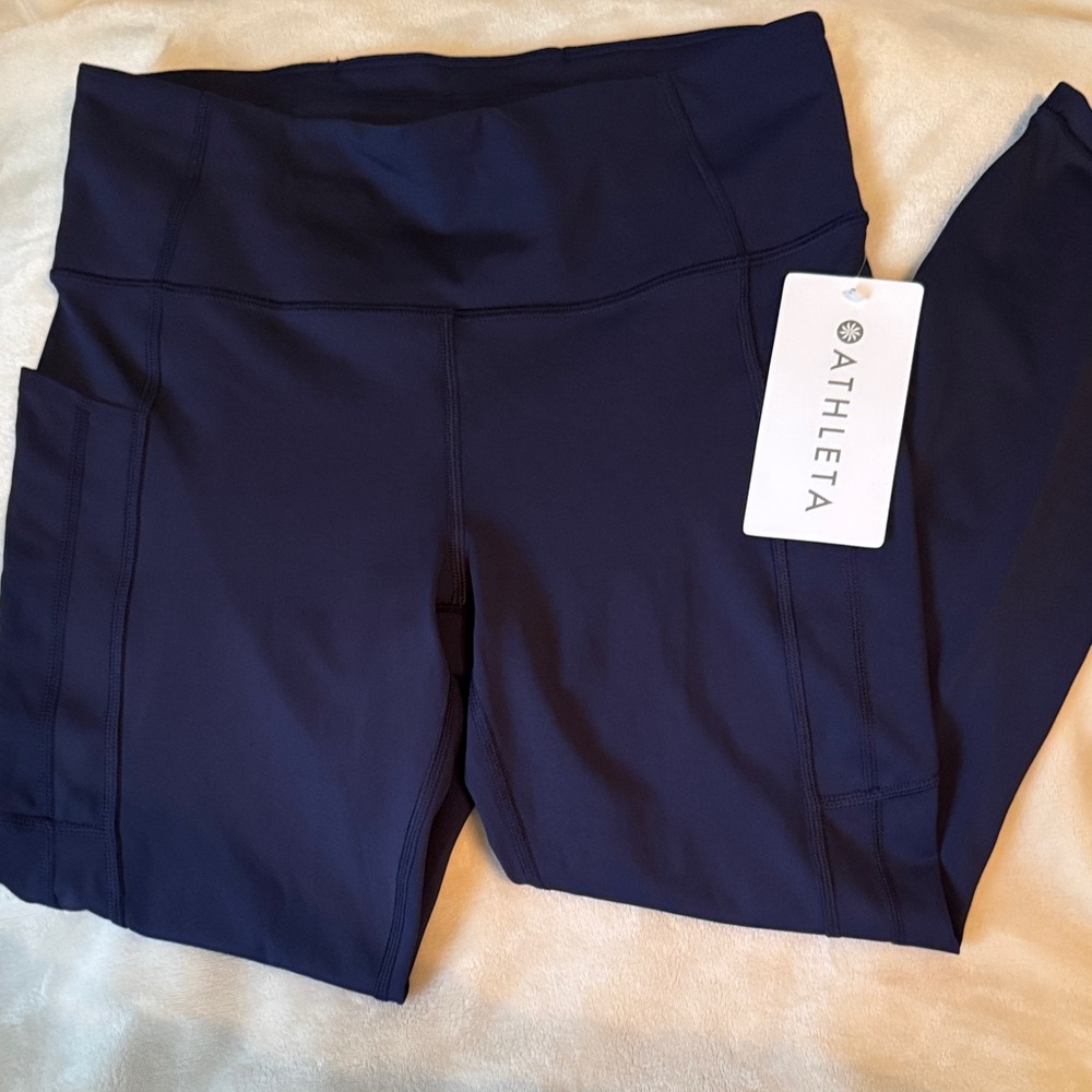 Athleta Ultimate Stash 7/8 Tight with pockets